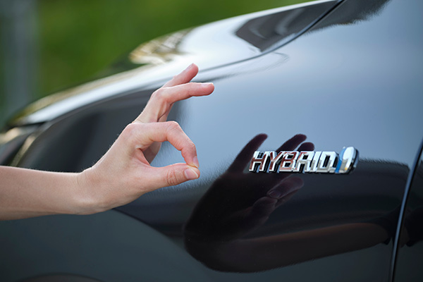 What Does a Comprehensive Hybrid Vehicle Service Include?